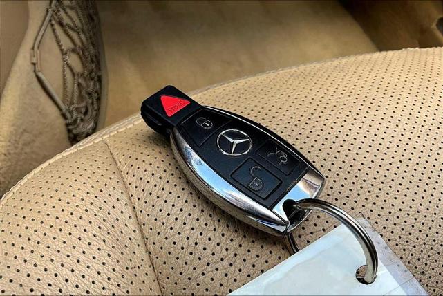 Photo of 2011 Black Mercedes-Benz S-Class