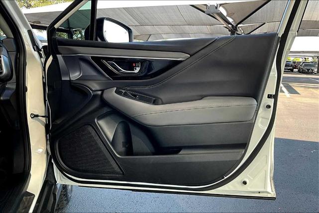 Photo of 2023 Crystal White Pearl Subaru Outback