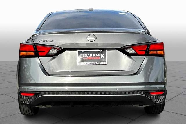Photo of 2025 Gun Metallic Nissan Altima