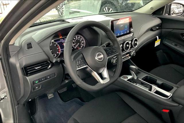 Photo of 2025 Gun Metallic Nissan Sentra