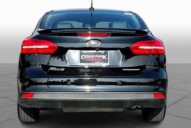 Photo of 2018 Shadow Black Ford Focus
