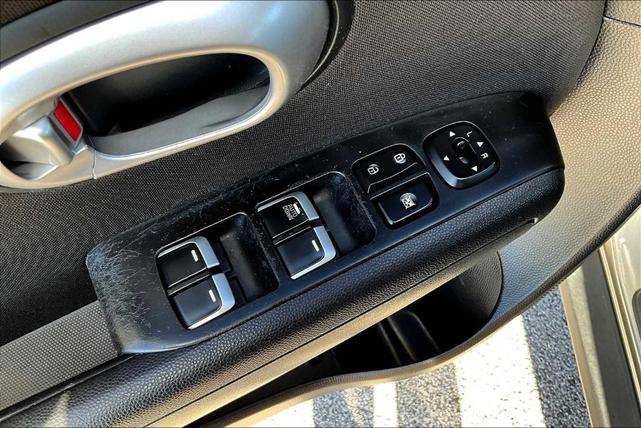 Photo of 2018 Titanium Gray Kia Soul