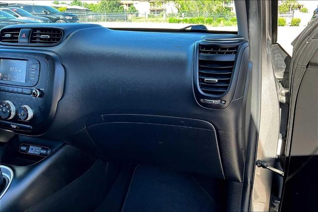Photo of 2018 Titanium Gray Kia Soul