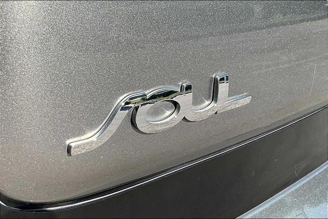 Photo of 2018 Titanium Gray Kia Soul