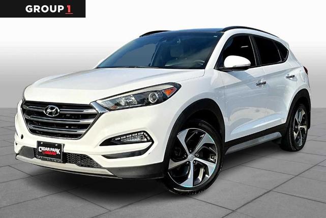 Photo of 2018 Dazzling White Hyundai TUCSON