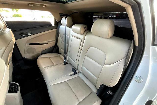 Photo of 2018 Dazzling White Hyundai TUCSON