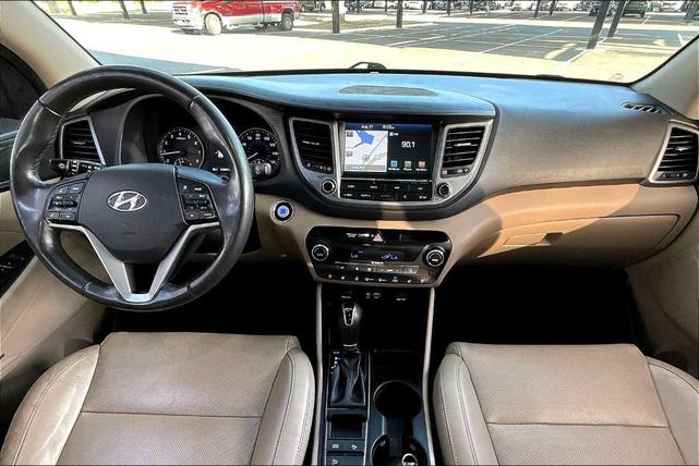 Photo of 2018 Dazzling White Hyundai TUCSON
