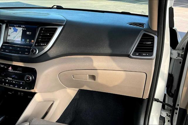 Photo of 2018 Dazzling White Hyundai TUCSON