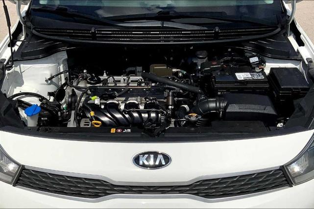 Photo of 2018 Clear White Kia Rio