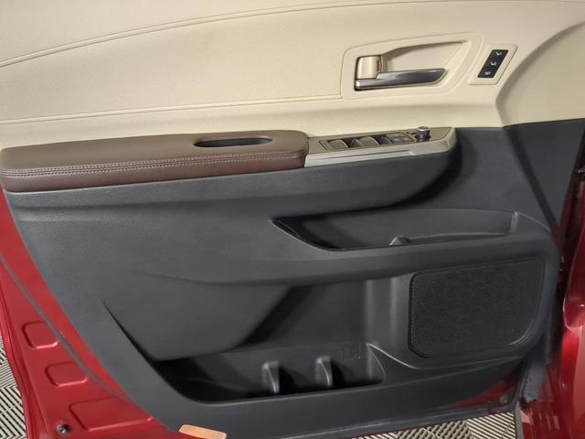 Photo of 2021 Ruby Flare Pearl Toyota Sienna