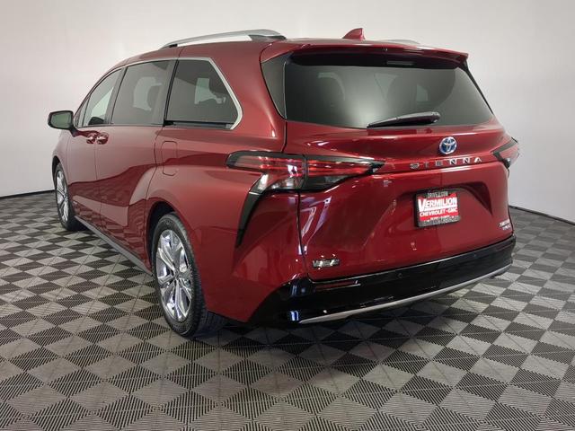 Photo of 2021 Ruby Flare Pearl Toyota Sienna