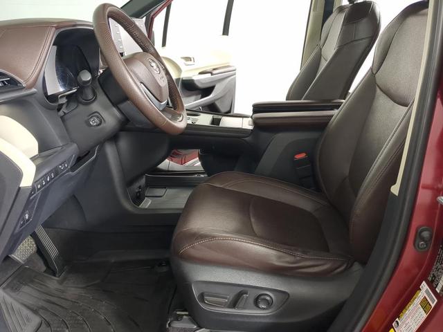 Photo of 2021 Ruby Flare Pearl Toyota Sienna