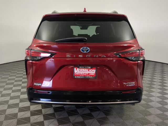 Photo of 2021 Ruby Flare Pearl Toyota Sienna