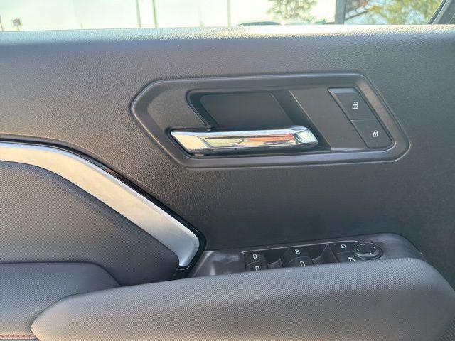Photo of 2023 Black Chevrolet Colorado