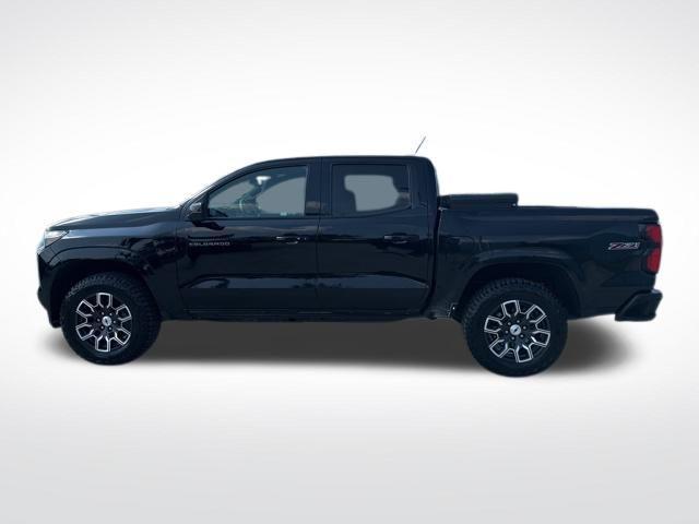 Photo of 2023 Black Chevrolet Colorado
