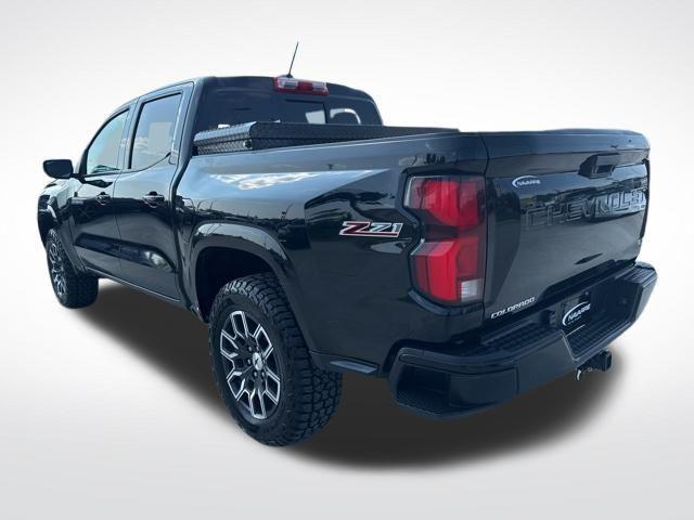 Photo of 2023 Black Chevrolet Colorado