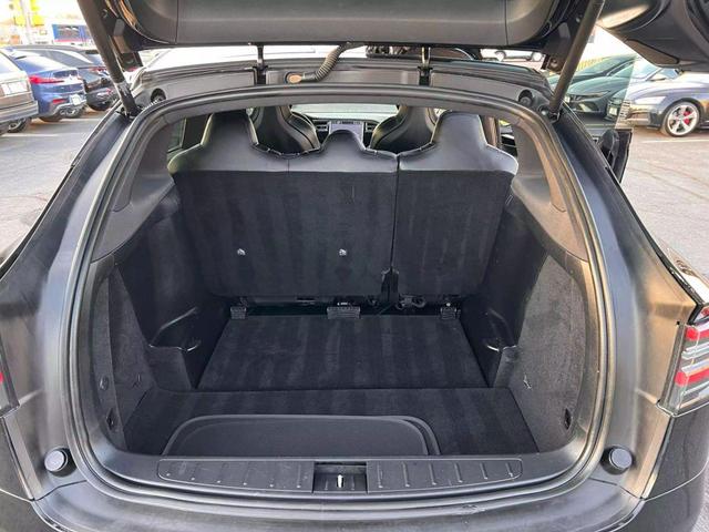 Photo of 2017 Black Tesla Model X
