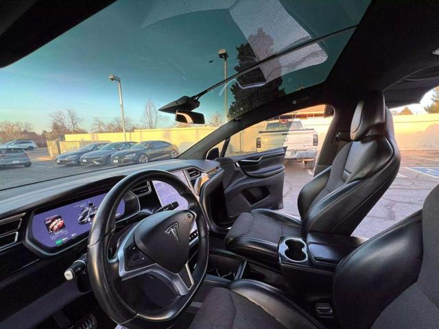 Photo of 2017 Black Tesla Model X