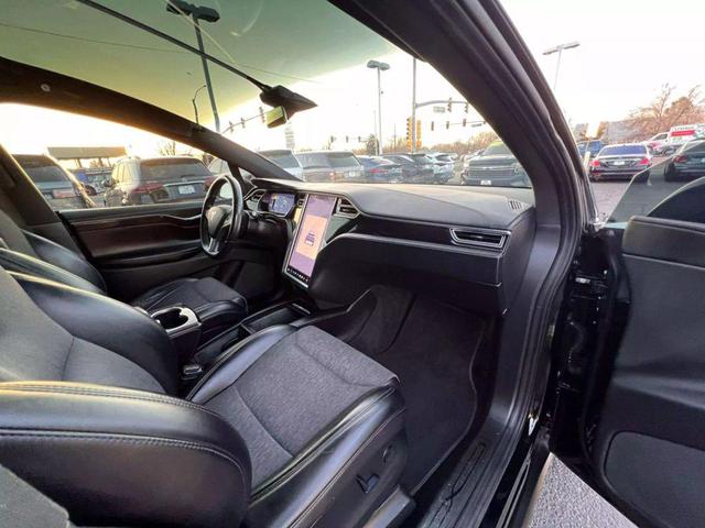 Photo of 2017 Black Tesla Model X