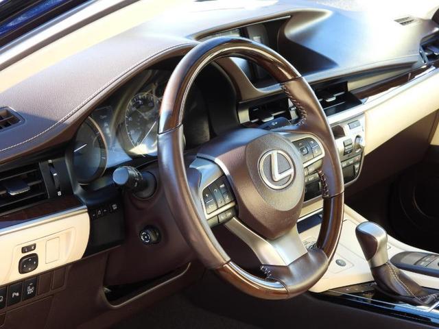 Photo of 2017 Nightfall Mica Lexus ES 350