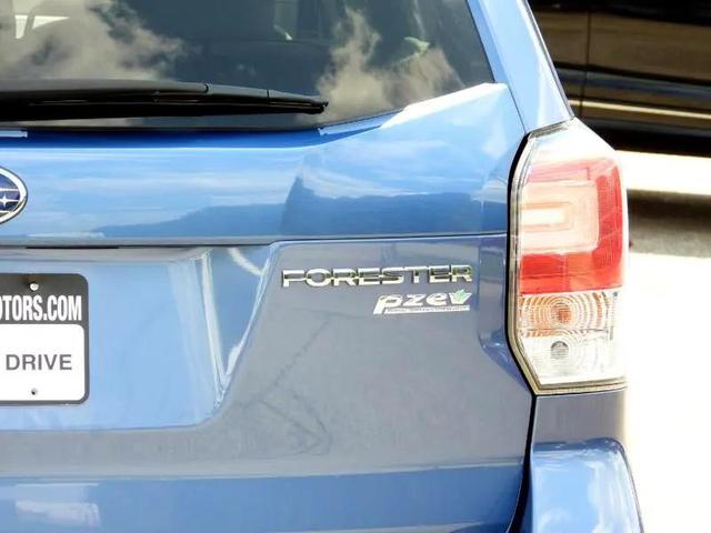 Photo of 2017 Quartz Blue Pearl Subaru Forester