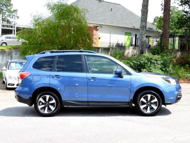 Photo of 2017 Quartz Blue Pearl Subaru Forester