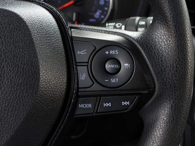 Photo of 2019 Super White Toyota RAV4