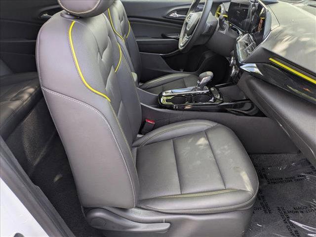 Photo of 2024 Summit White Chevrolet Trax