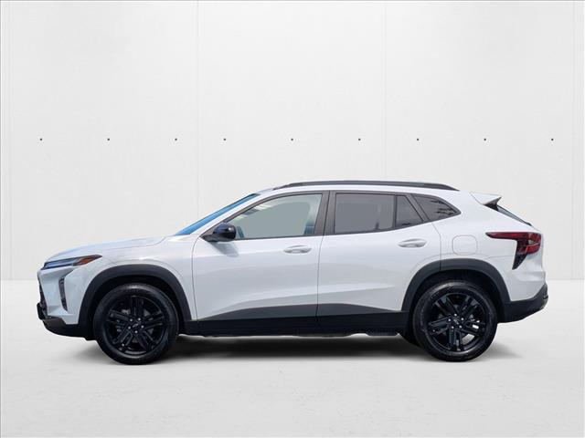 Photo of 2024 Summit White Chevrolet Trax