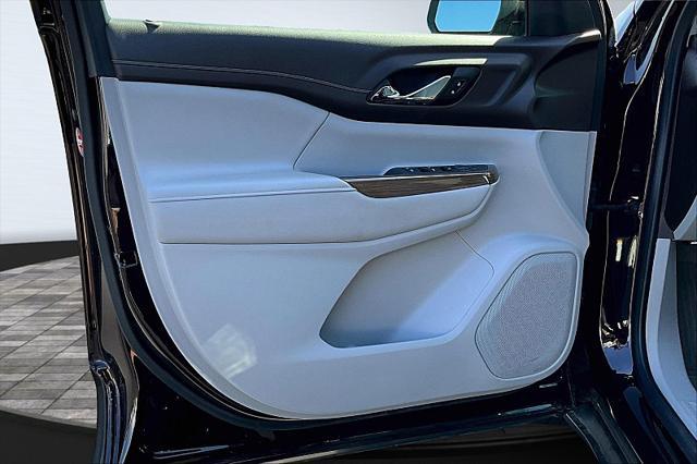 Photo of 2021 Red Mahogany Metallic GMC Acadia