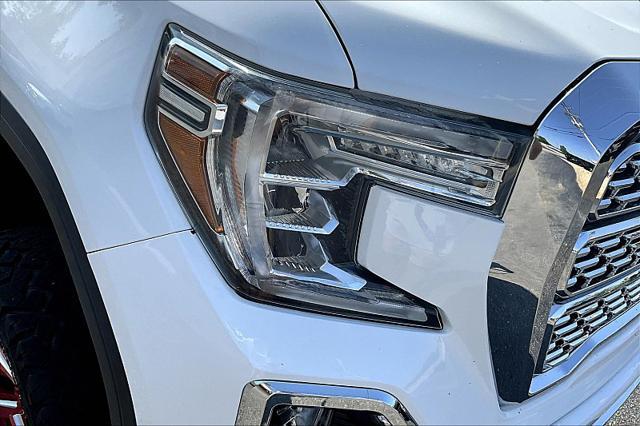 Photo of 2019 Summit White GMC Sierra 1500