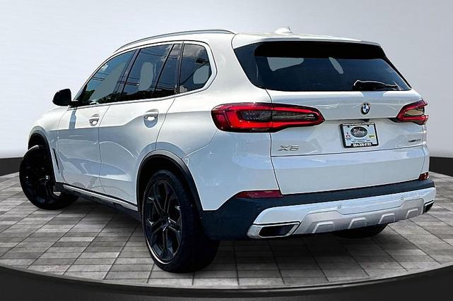 Photo of 2019 Alpine White BMW X5