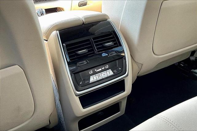 Photo of 2019 Alpine White BMW X5