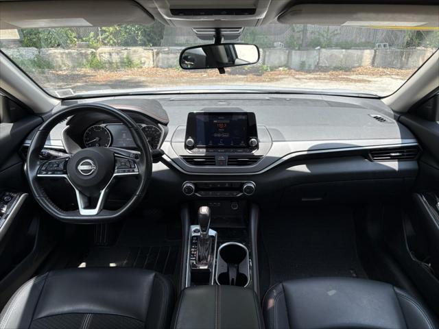 Photo of 2024 Gray Sky Pearl Nissan Altima