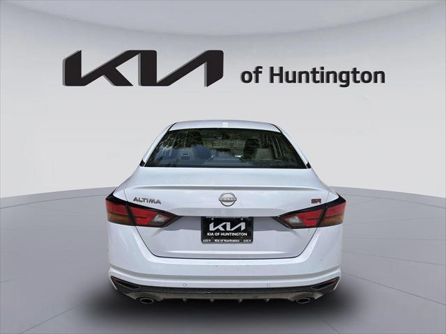 Photo of 2024 Gray Sky Pearl Nissan Altima