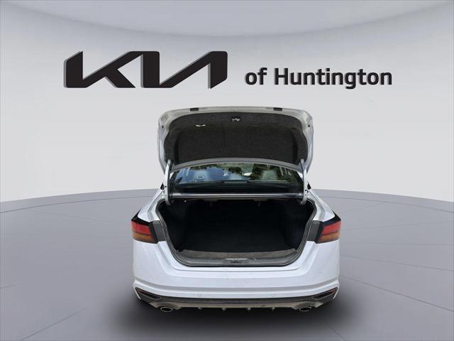 Photo of 2024 Gray Sky Pearl Nissan Altima