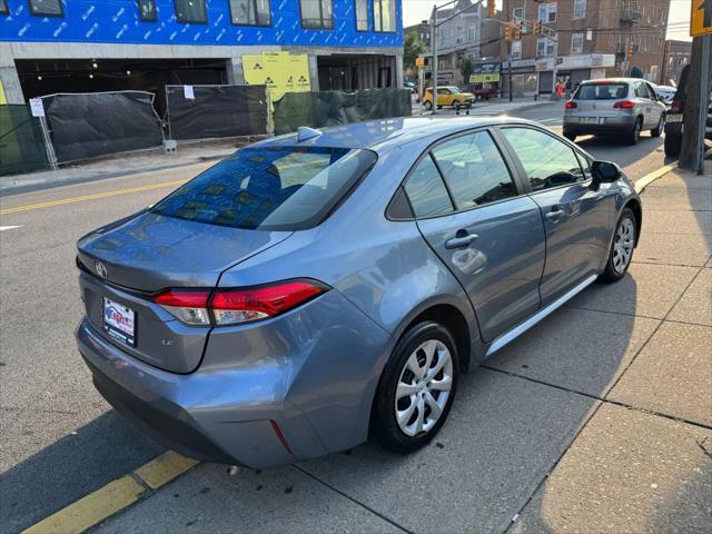 Photo of 2023 Gray Toyota Corolla