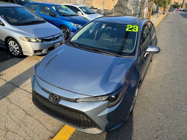 Photo of 2023 Gray Toyota Corolla
