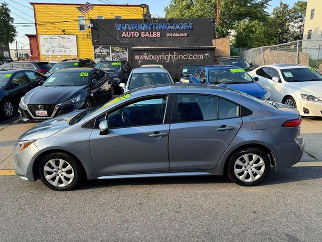 Photo of 2023 Gray Toyota Corolla