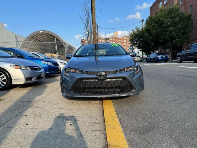 Photo of 2023 Gray Toyota Corolla
