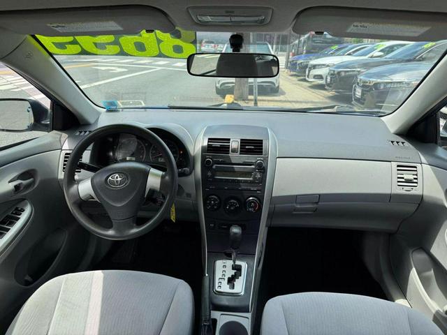 Photo of 2010 Blue Toyota Corolla