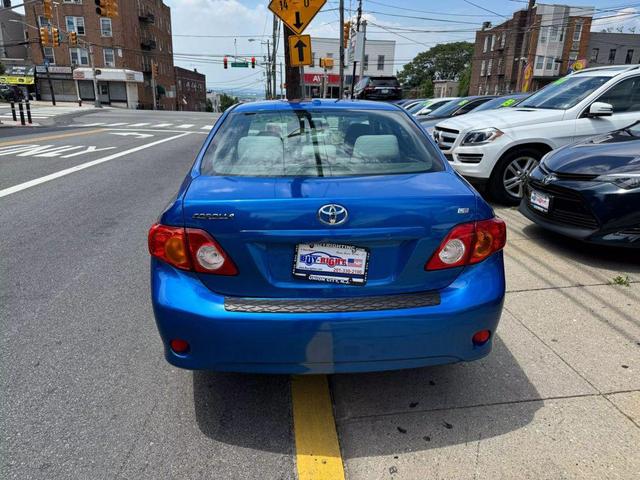 Photo of 2010 Blue Toyota Corolla