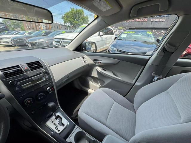Photo of 2010 Blue Toyota Corolla