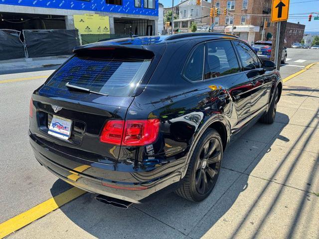 Photo of 2020 Black Bentley Bentayga