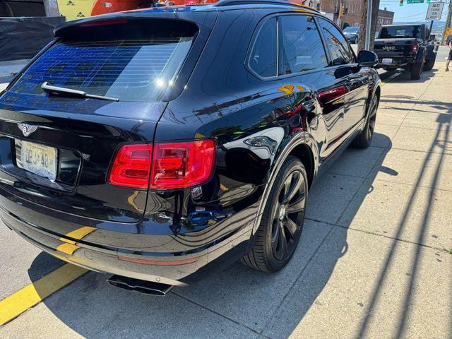 Photo of 2020 Black Bentley Bentayga