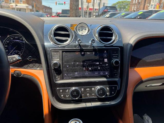 Photo of 2020 Black Bentley Bentayga