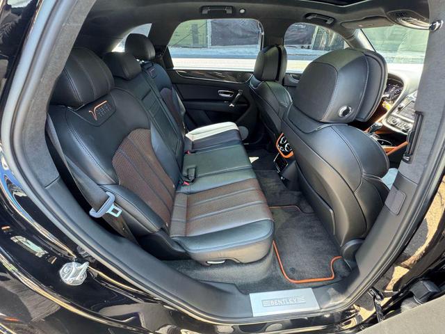 Photo of 2020 Black Bentley Bentayga