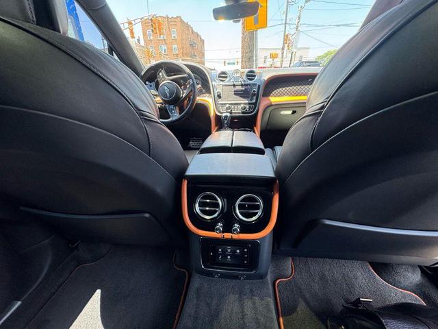 Photo of 2020 Black Bentley Bentayga