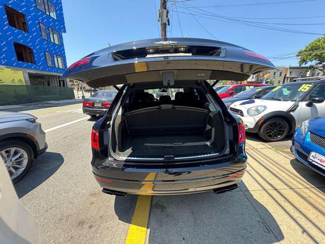 Photo of 2020 Black Bentley Bentayga
