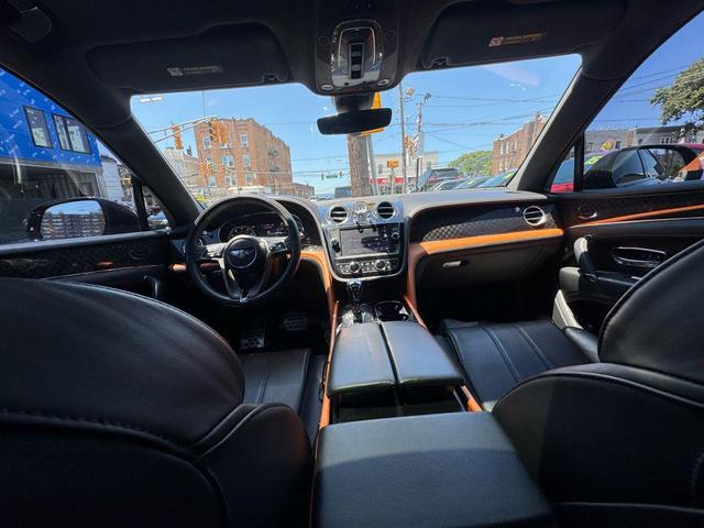 Photo of 2020 Black Bentley Bentayga